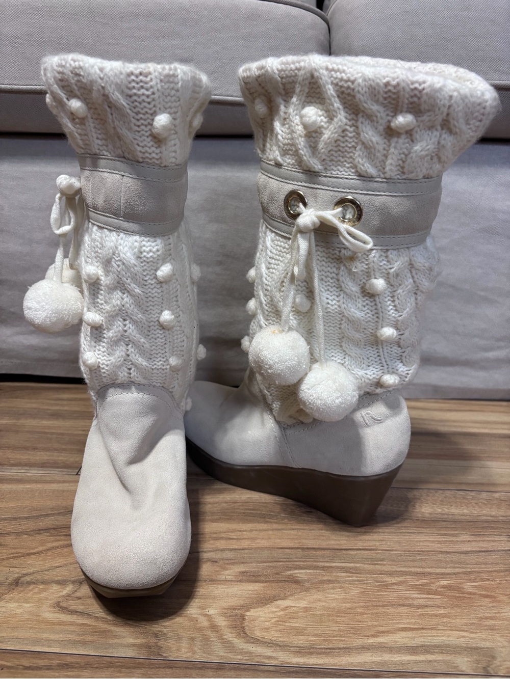 Report Cream Knit Pom-Pom Wedge Boots size 8